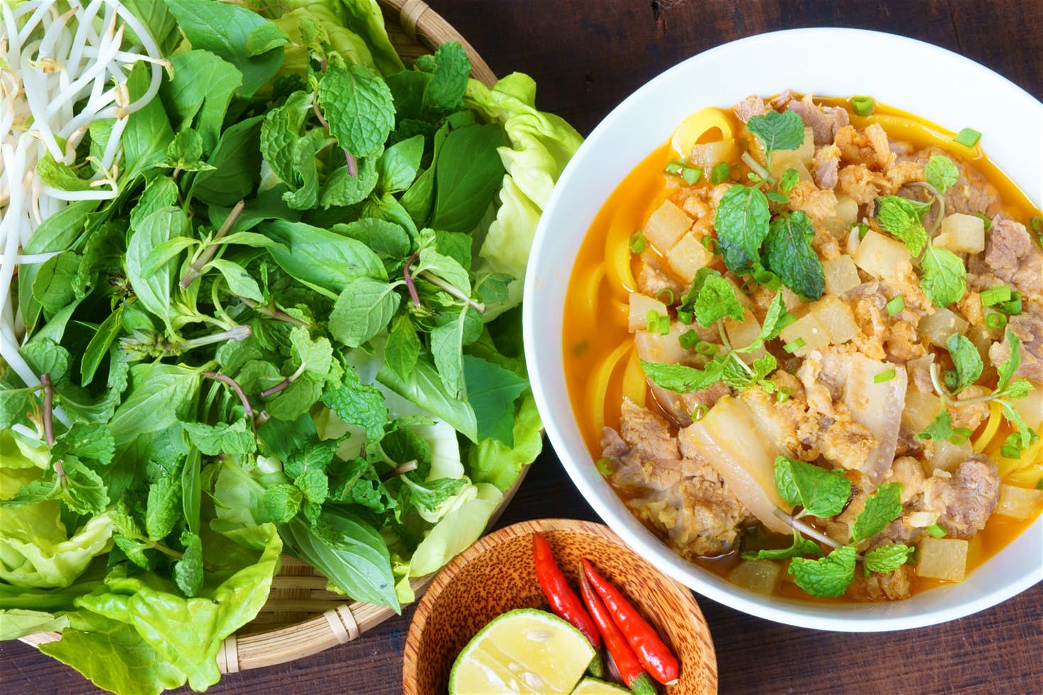 A bowl of mi quang © xuanhuongho / Shutterstock 